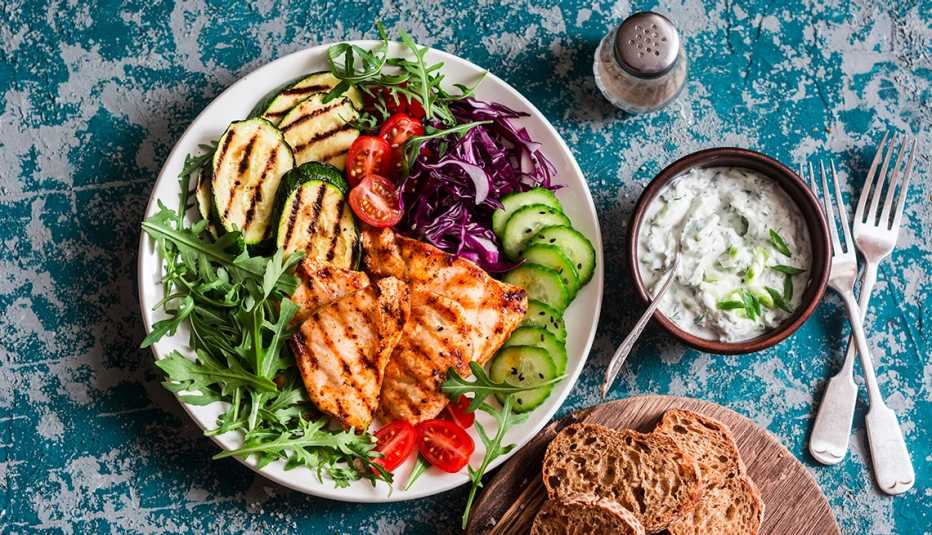 The Mediterranean Diet is 2026's Top-ranked Diet